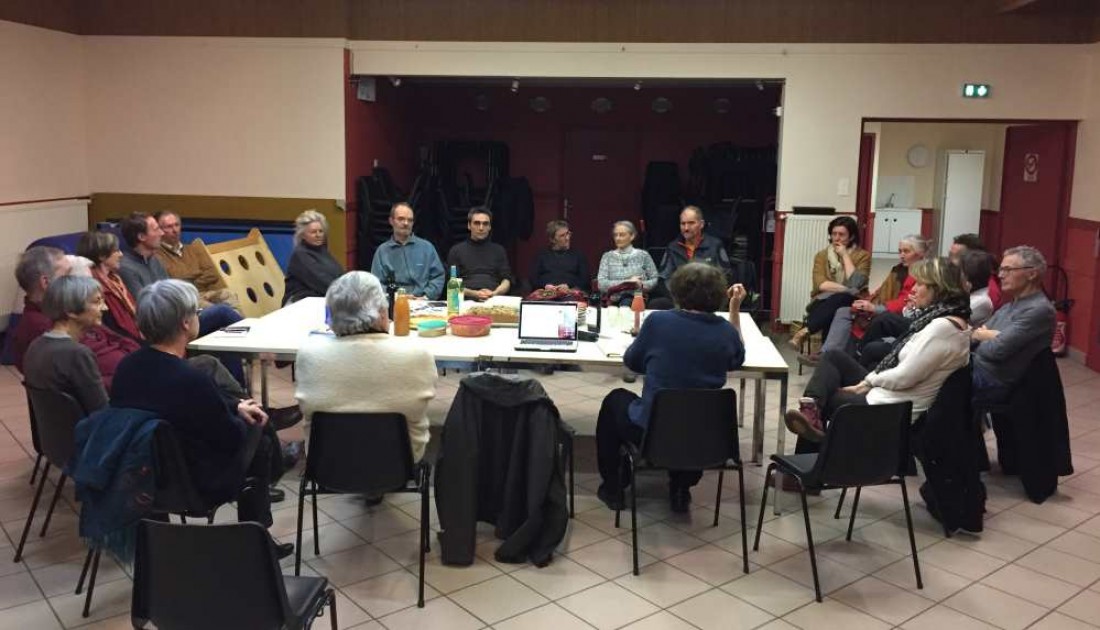 Réunion des habitants de la future centrale villageoise